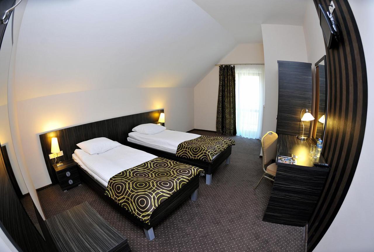 Hotel Sulbin Garwolin Ngoại thất bức ảnh