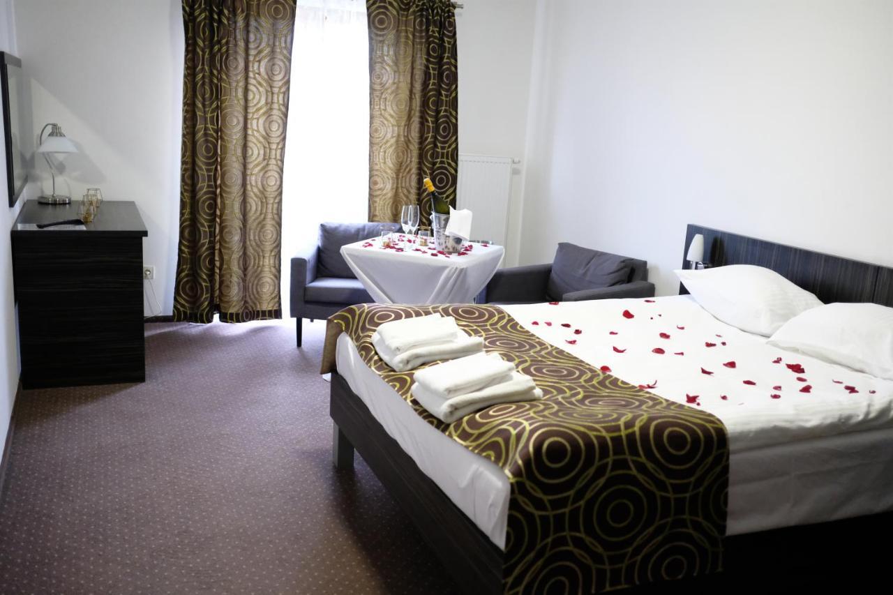 Hotel Sulbin Garwolin Ngoại thất bức ảnh